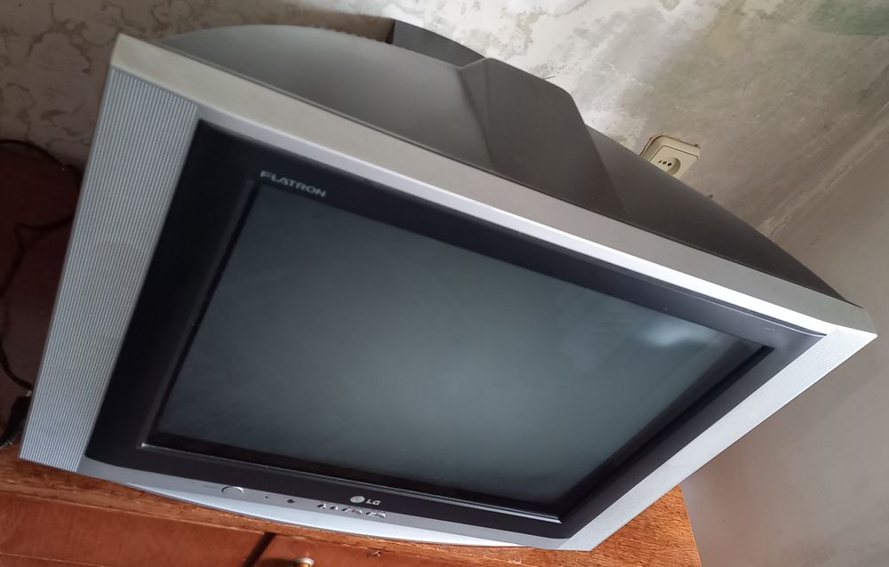 Продам телевизор