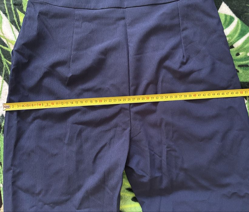 Nowe eleganckie spodnie granatowe
