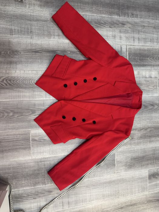 Сукні жіночі.