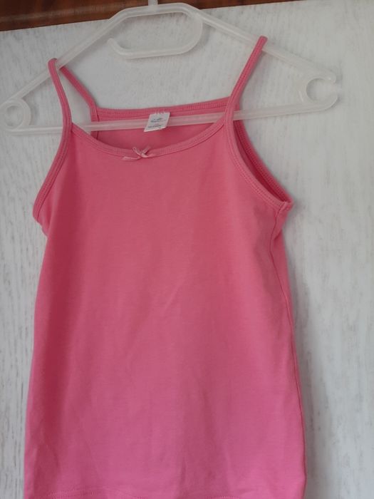 Komplet dla dziewczynki rozm. 122  spodenki koszulki