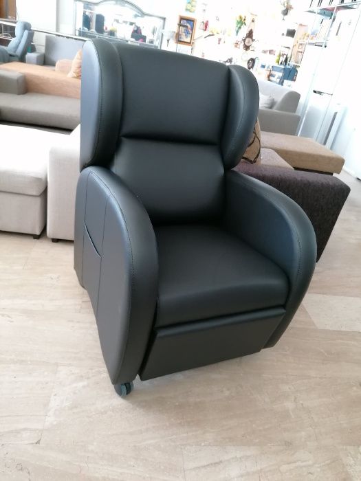 Cadeirão relax manual em semi-pele