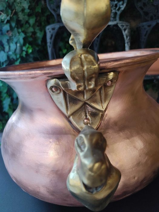 Cobre caldeirão de grandes dimensões