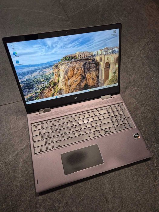 HP ENVY 360  Laptop z dotykowym obracanym ekranem, 16GB RAM, SSD 500GB