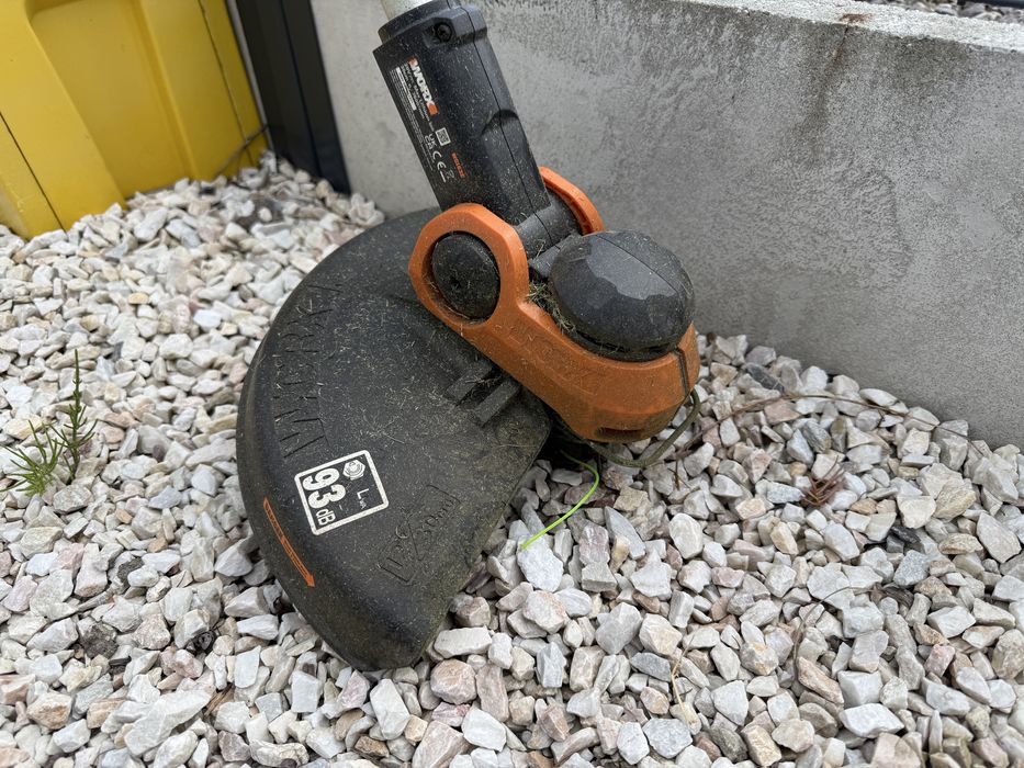 Sprzedam podkaszarke elektryczną plus ładowarka
