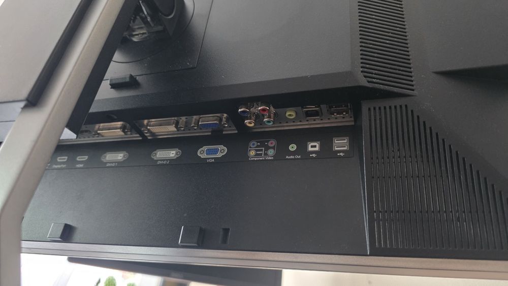 Monitor dell 24 cale