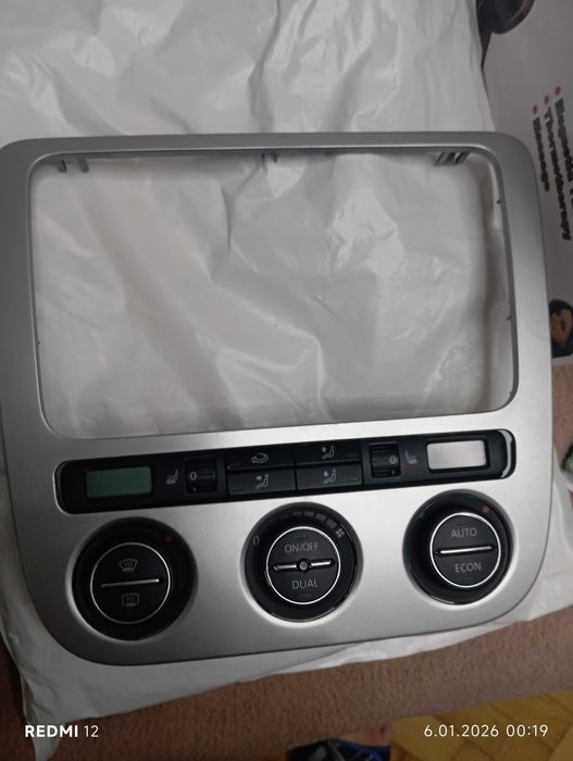 Ramka do radia VW Eos