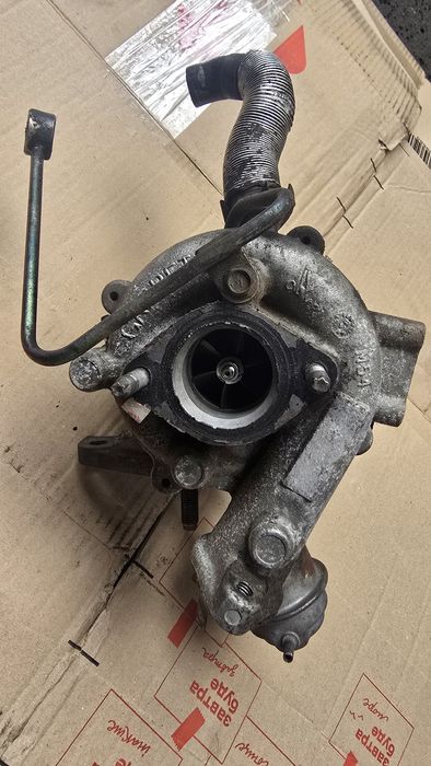 Frankberg Metalen vulopening brandstofvulbuis zwart 1 voor X-Trail T30 2.0L 2001/06-2007/12 benzine, 2.5L 2001/09-2007/12 benzine met schuimverpakking