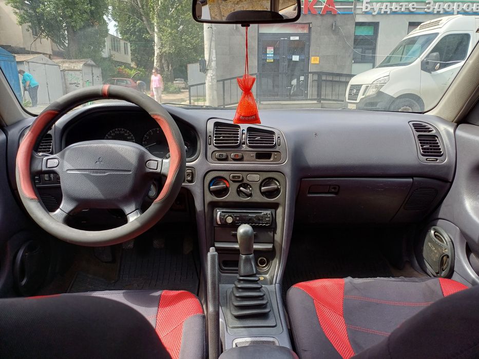 Mitsubishi Galant 1993 года