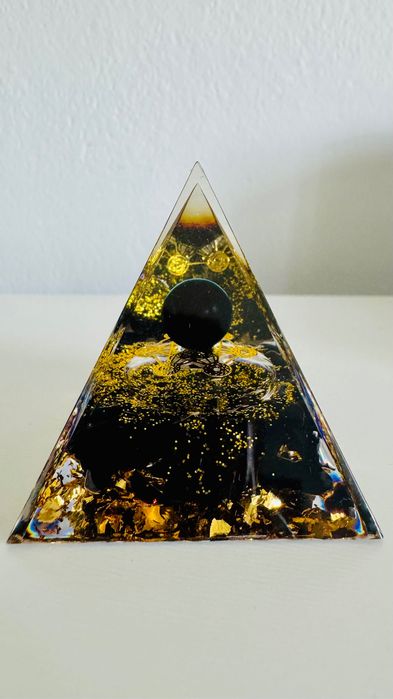 TURMALIN na turmalinie ORGONIT najsilniejszy odpromiennik piramida XL