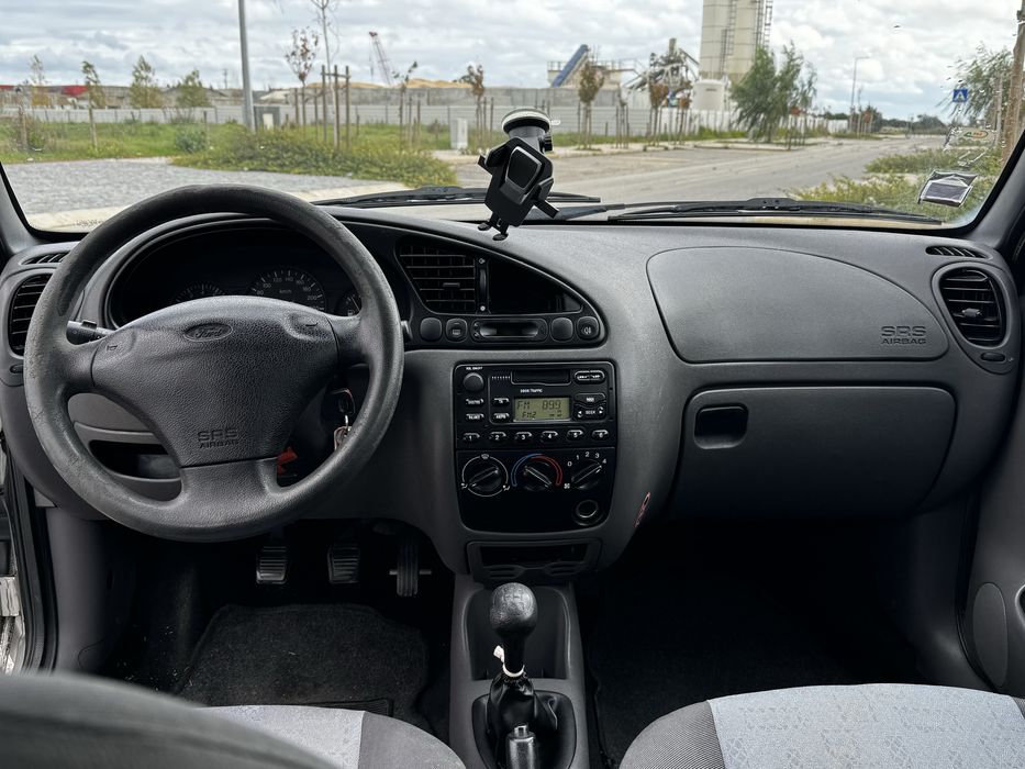 Ford Fiesta 1.2 Gasolina