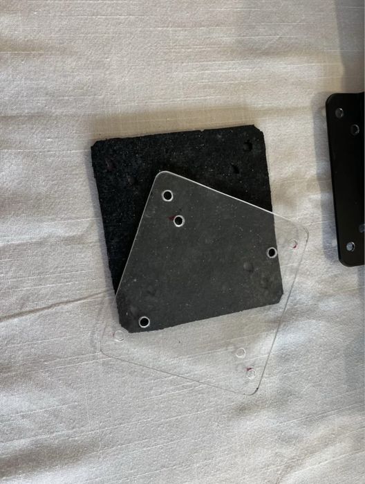 Suporte de monitores com fixaçao na parede