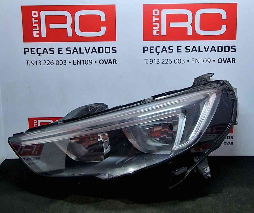 Ótica / Farol Esquerdo OPEL INSIGNIA A Sports Tourer (G09) ano 2017