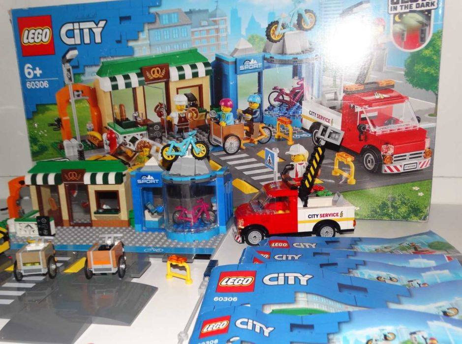 LEGO City Ulica handlowa 60306