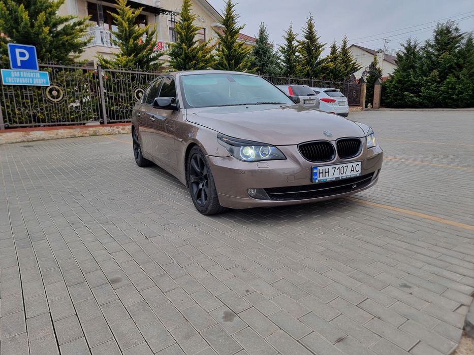 ПРОДАМ БМВ 530 .