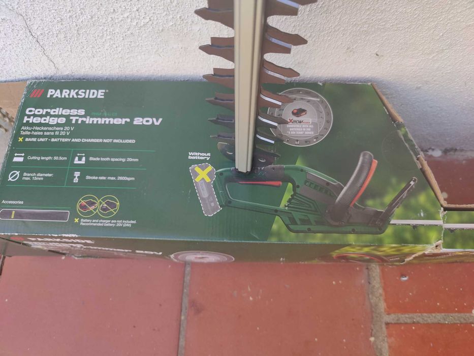 maquina cortar arbustos nova, sem bateria