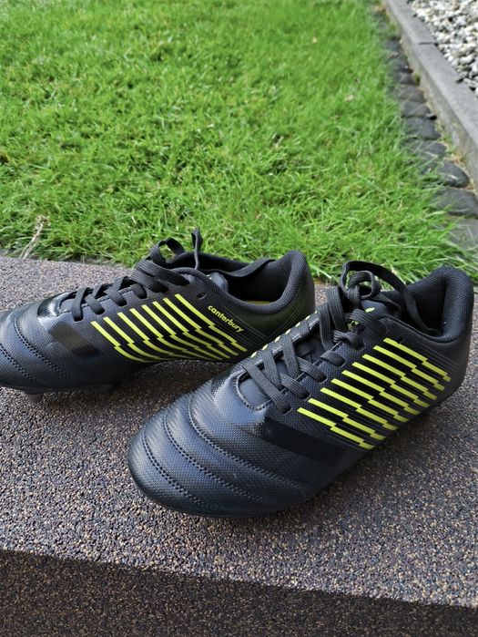 Buty sportowe do gry w rugby lub piłkę nożną firmy  Canterbury