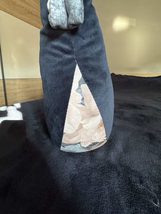 Kura babci Dany poduszka do karmienia