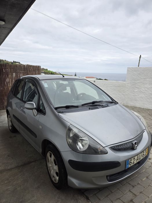 Honda jazz 2005 com 179.000km
