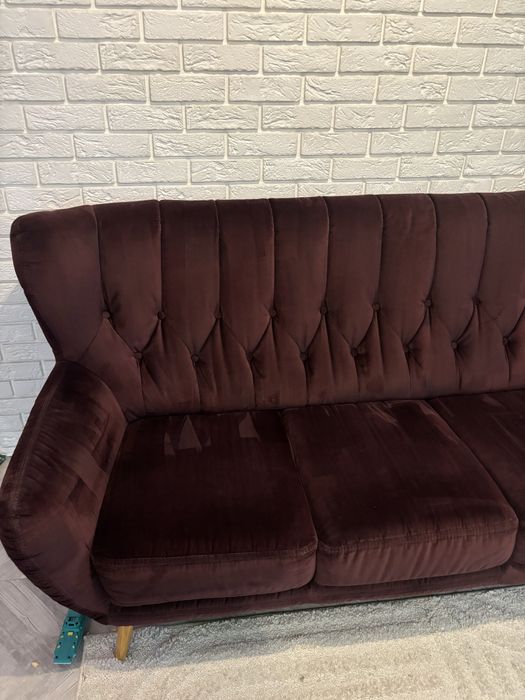 Welurowa kanapa 3 osobowa bordowa Agata meble pikowana