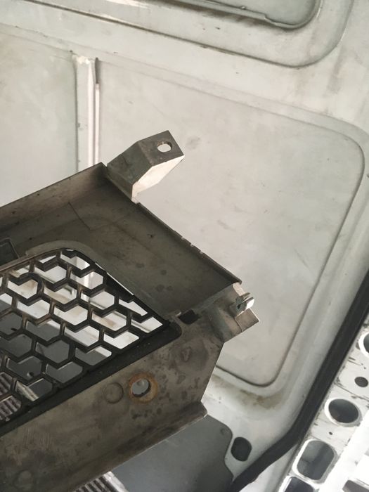 Решетка передняя рено мастер