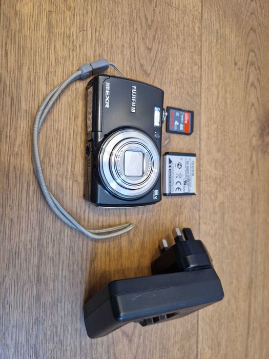 Fujifilm FinePix F200 EXR