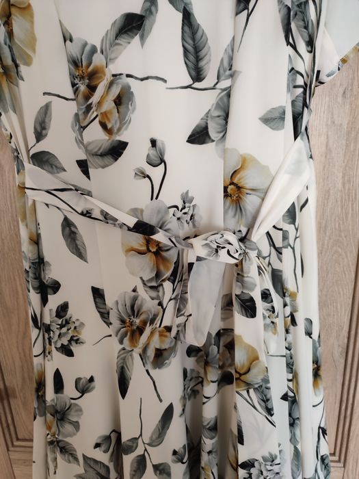 Elegancka sukienka