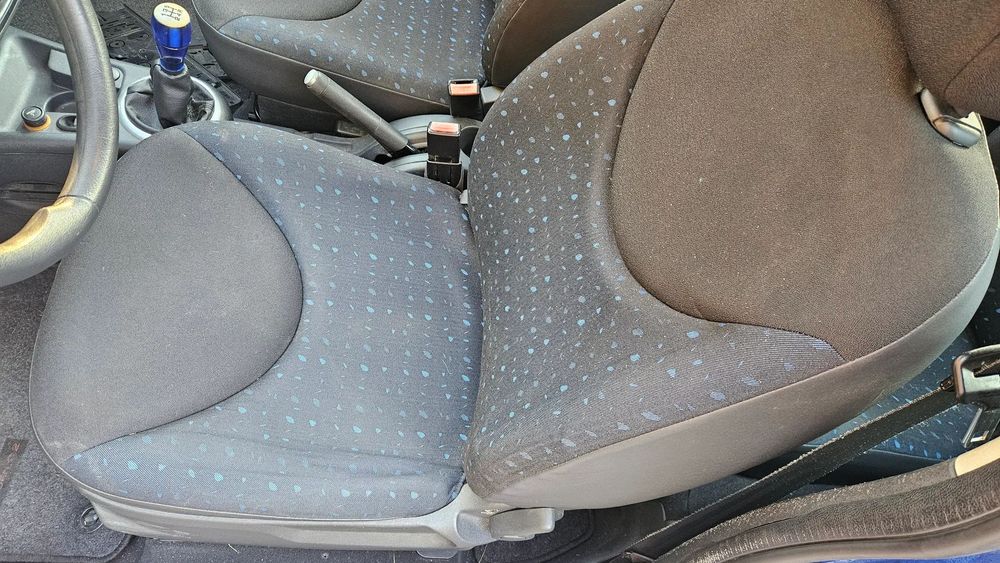 Citroen C2 fotel przód przedni prawy lewy