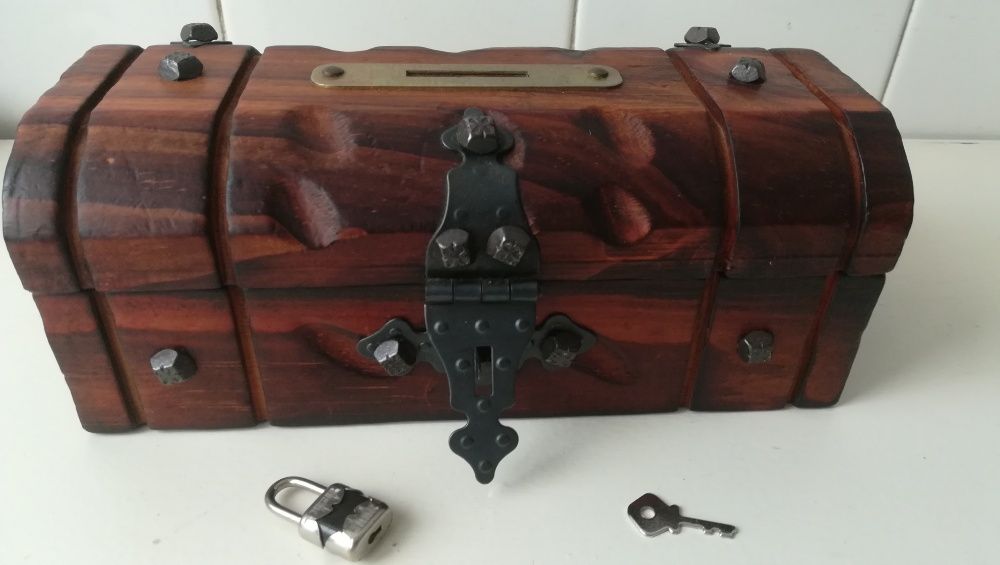 5 caixas de madeira antigas