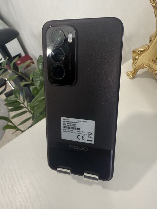 Телефон Oppo Reno 12 Pro 12/512