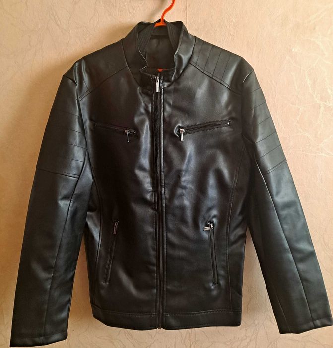 Skóra męska czarna