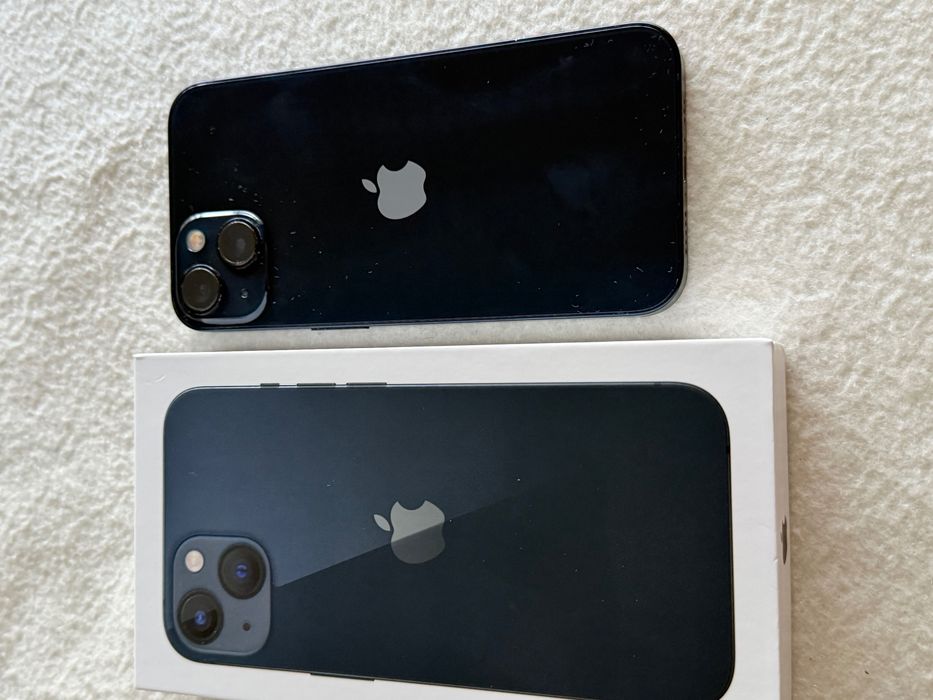 iPhone 13 128g em cor preta