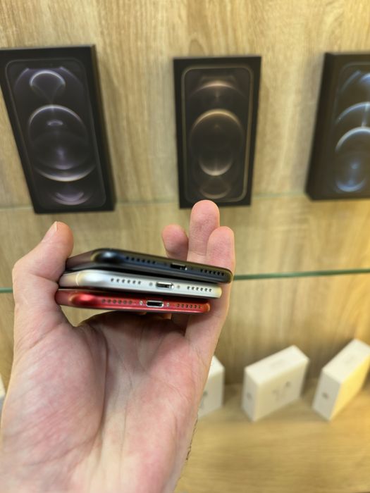 iPhone SE 2022 | Original Apple | Used | Кілька кольорів на вибір