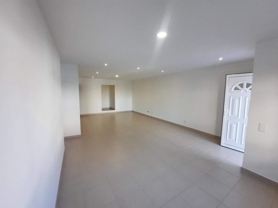 Apartamento T2 semi-mobilado