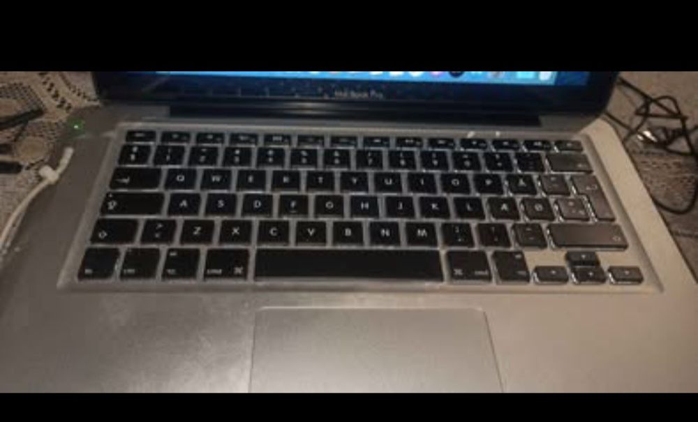 MacBook pro i7 8 ram dysk SSD 1t tylko taka cena do jutra