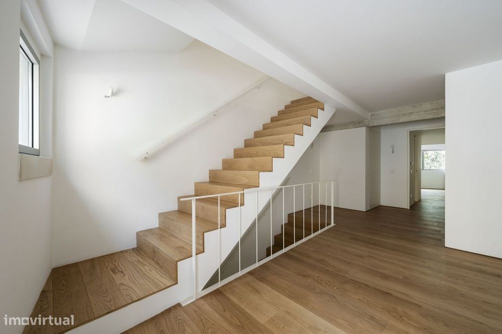 Moradia T4 com jardim, Lapa, Lisboa