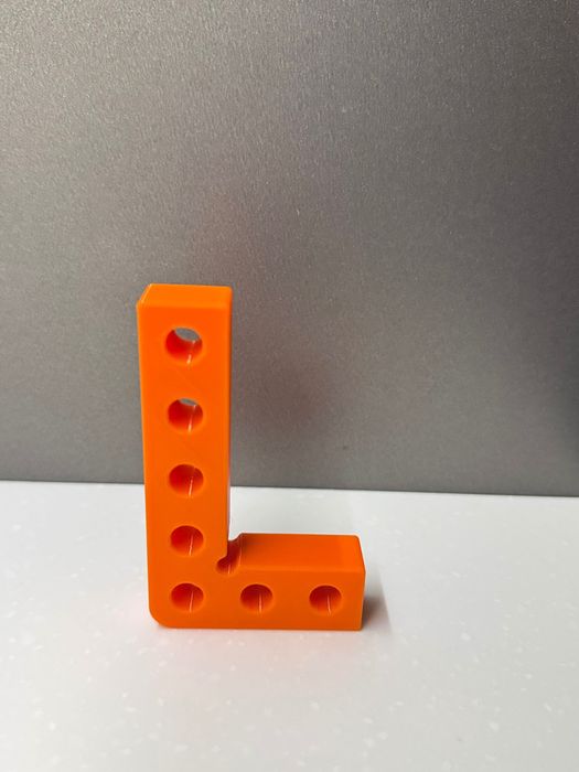 Кутник для фіксації плитки 50*80 90 градусів