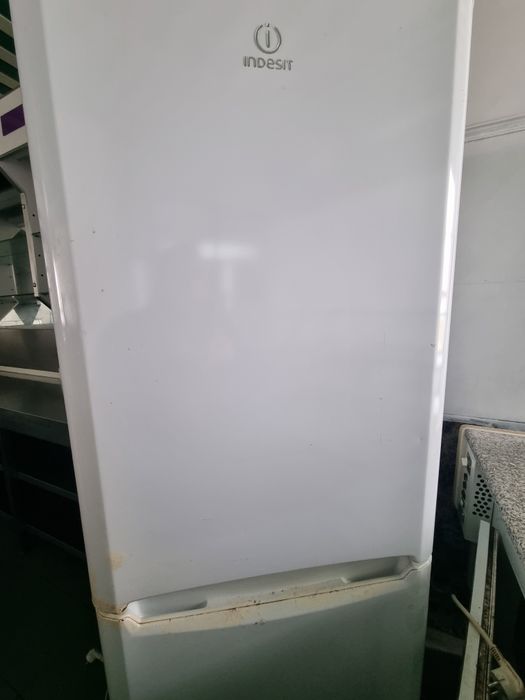 Frigorifico Combinado Indesit
