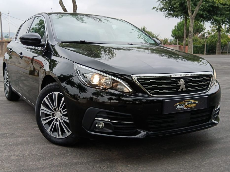 Peugeot 308 1.2 PureTech S&S Road Trip EAT8
