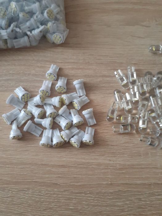 LED лампа  . T10 W5W 5