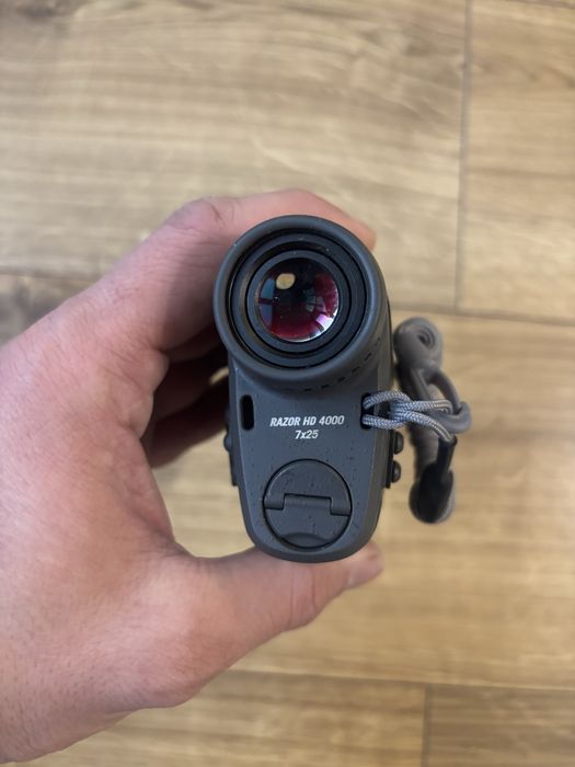 Лазерний далекомір razor hd 4000 7x25