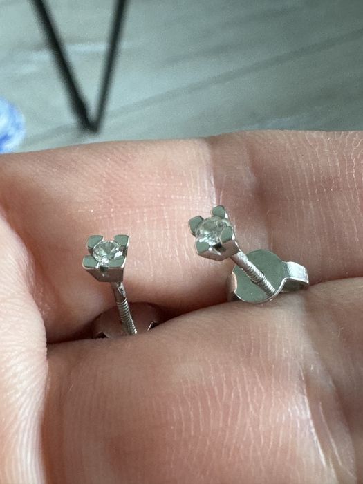 Продам гвоздики з діамантами