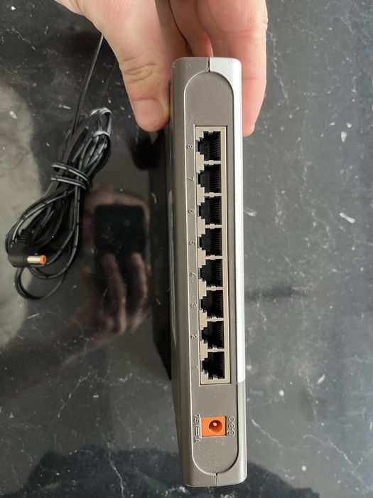 Мережевий комутатор D-link DES-1008D, свич, switch