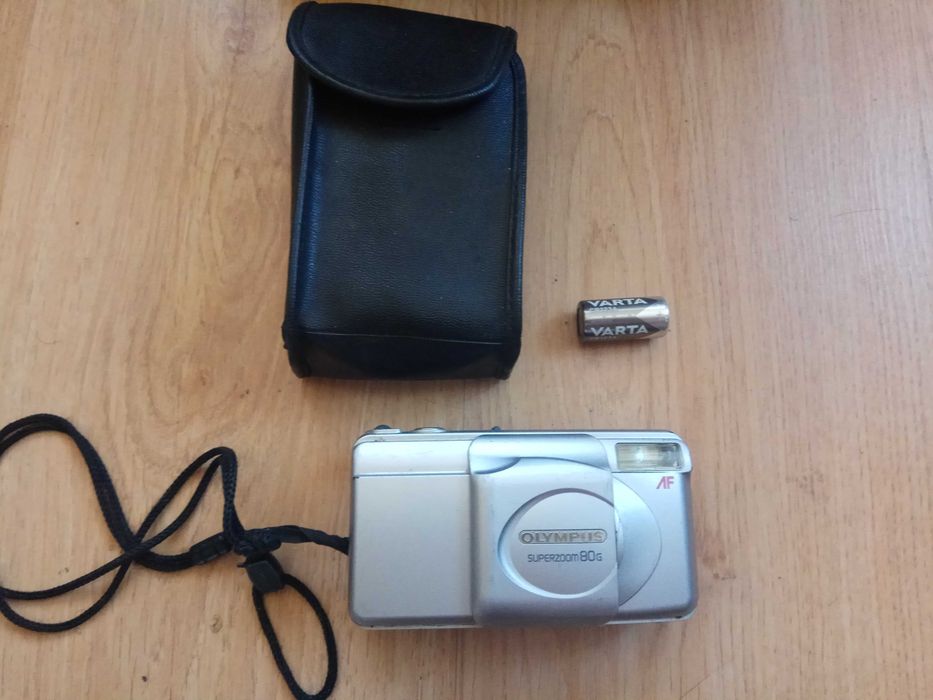 Якісний плівковий фотоапарат  Olympus Superzoom 80G (38-80mm) справний
