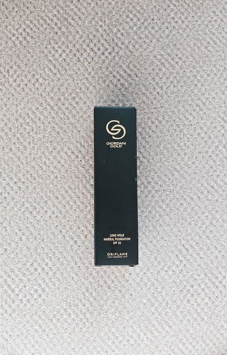 Podkład mineralny giordani gold long wear Oriflame light ivory neutral