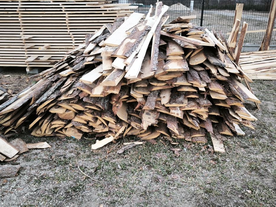 Drewno opałowe obrzyny z tartaku