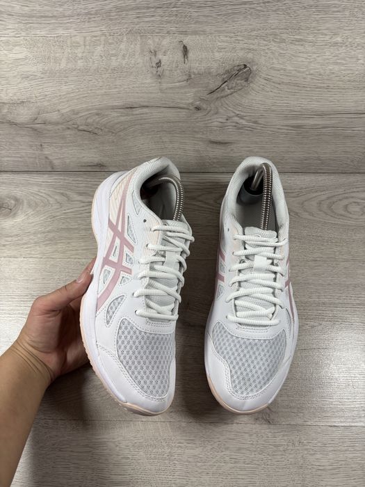 Asics Upcourt кросівки для волейболу 41 розмір жіночі