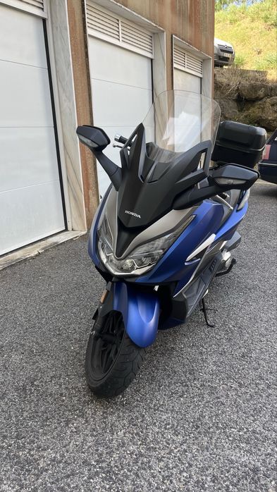 Honda Forza 350 blue