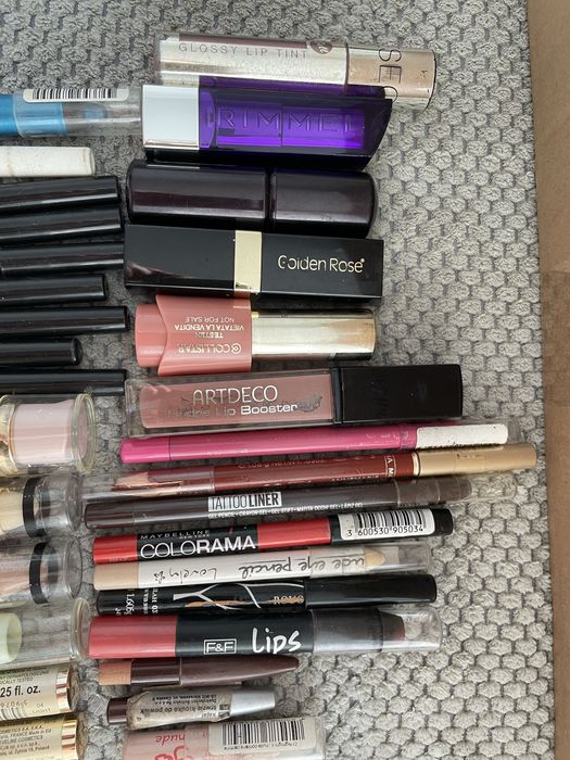 Zestaw kosmetyków make up kolorówka