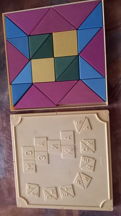 Геометрическая мозаика времен СССР