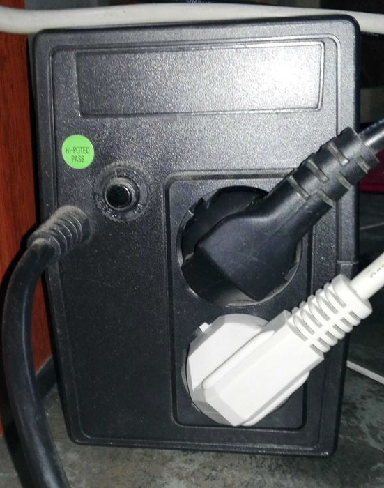 Sistema de Alimentação Ininterrupta PHASAK 360W